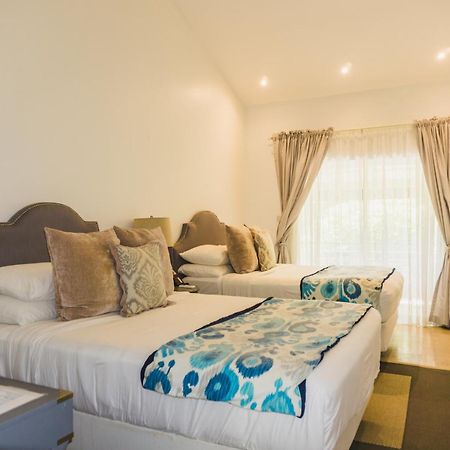 Blue Lagoon Hotel And Marina Ltd Кингстаун Екстериор снимка