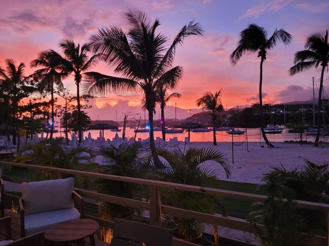 Blue Lagoon Hotel And Marina Ltd Кингстаун Екстериор снимка