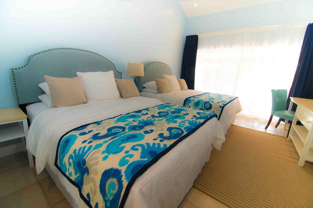 Blue Lagoon Hotel And Marina Ltd Кингстаун Стая снимка