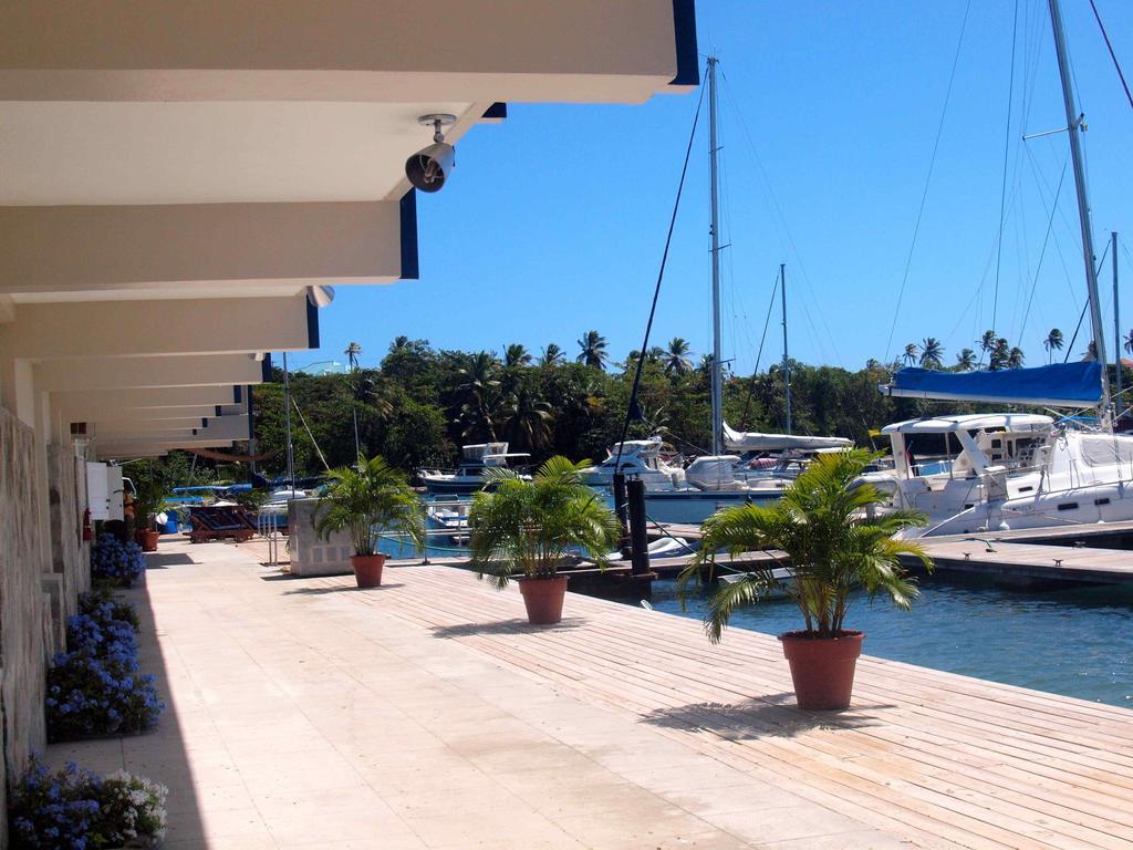 Blue Lagoon Hotel And Marina Ltd Кингстаун Екстериор снимка