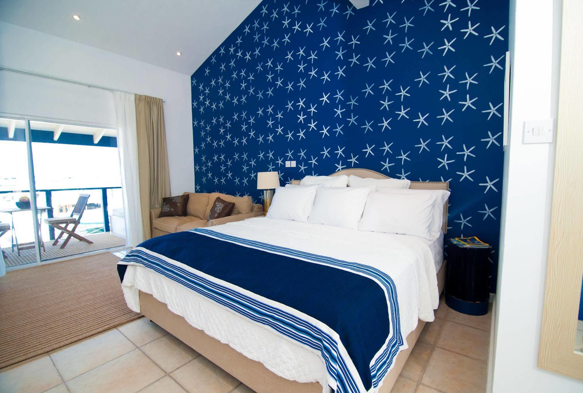 Blue Lagoon Hotel And Marina Ltd Кингстаун Екстериор снимка