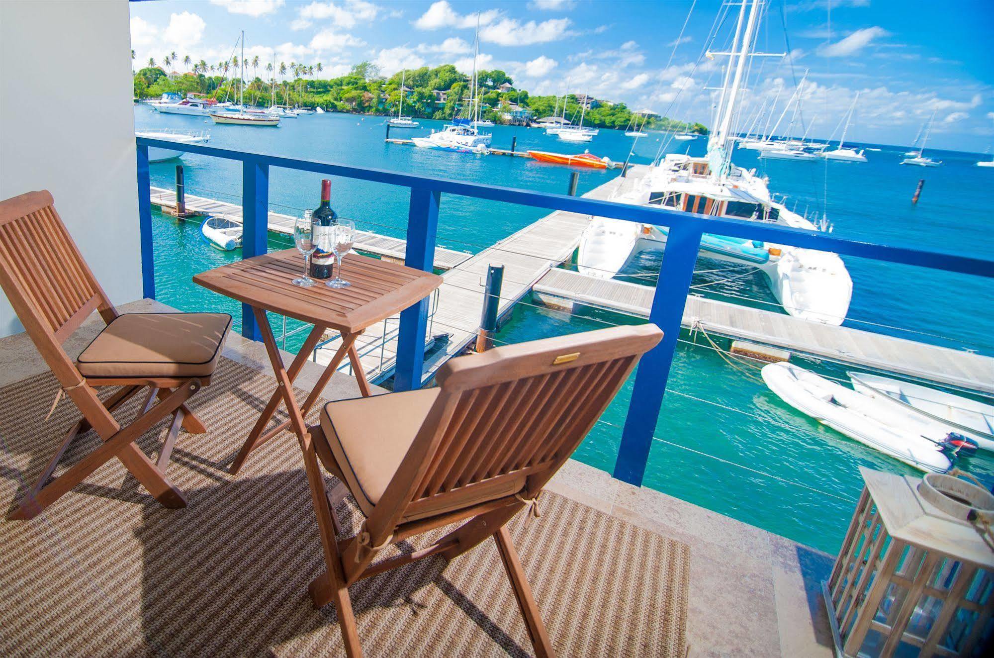 Blue Lagoon Hotel And Marina Ltd Кингстаун Екстериор снимка